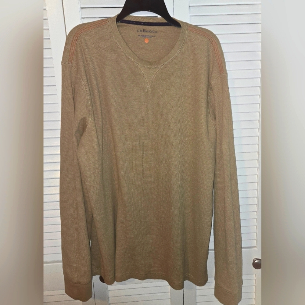 G.H.Bass & Co. Mens Long Sleeved Thermal T-Shirt Tan color, size XXL